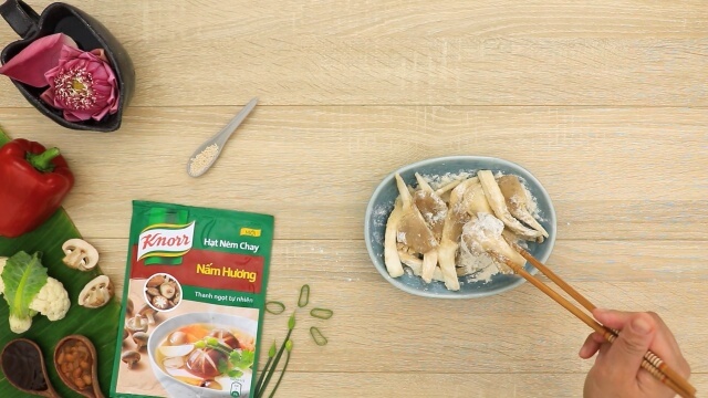 Chiên nấm bào ngư